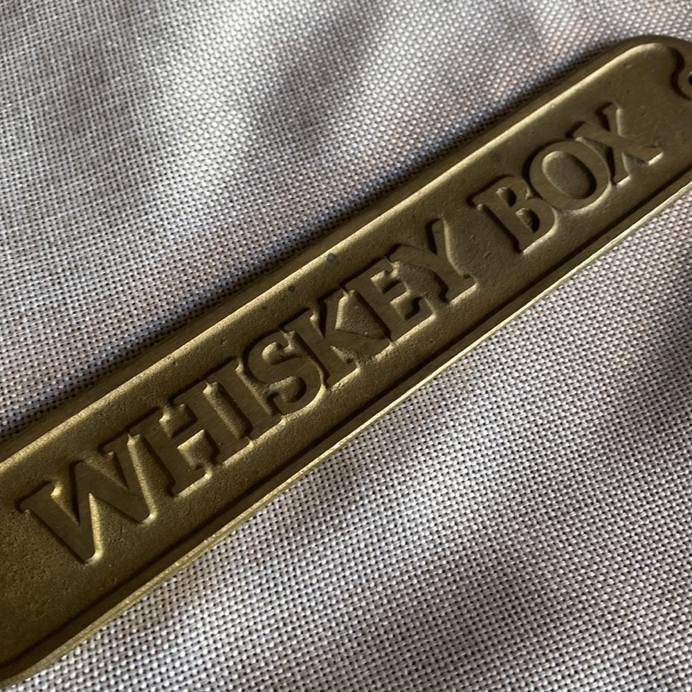 Vintage Brass Whiskey sign - Picture 2 of 6